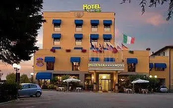 Valdenza Hotel 4*